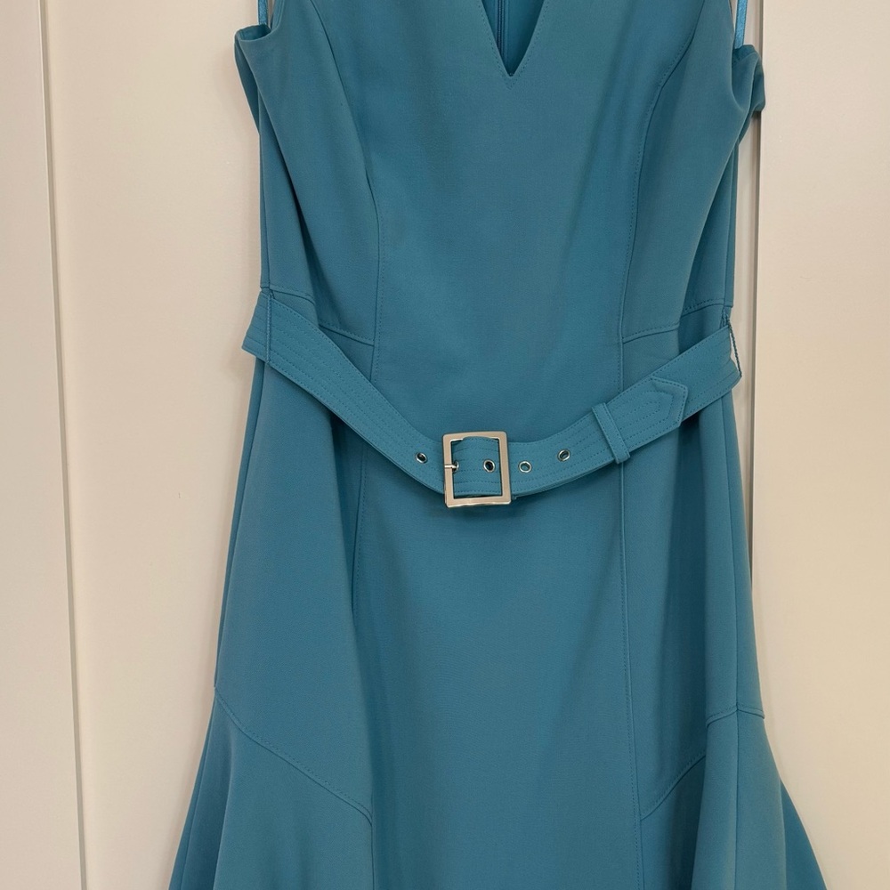 Elegant Teal Sleeveless Dress